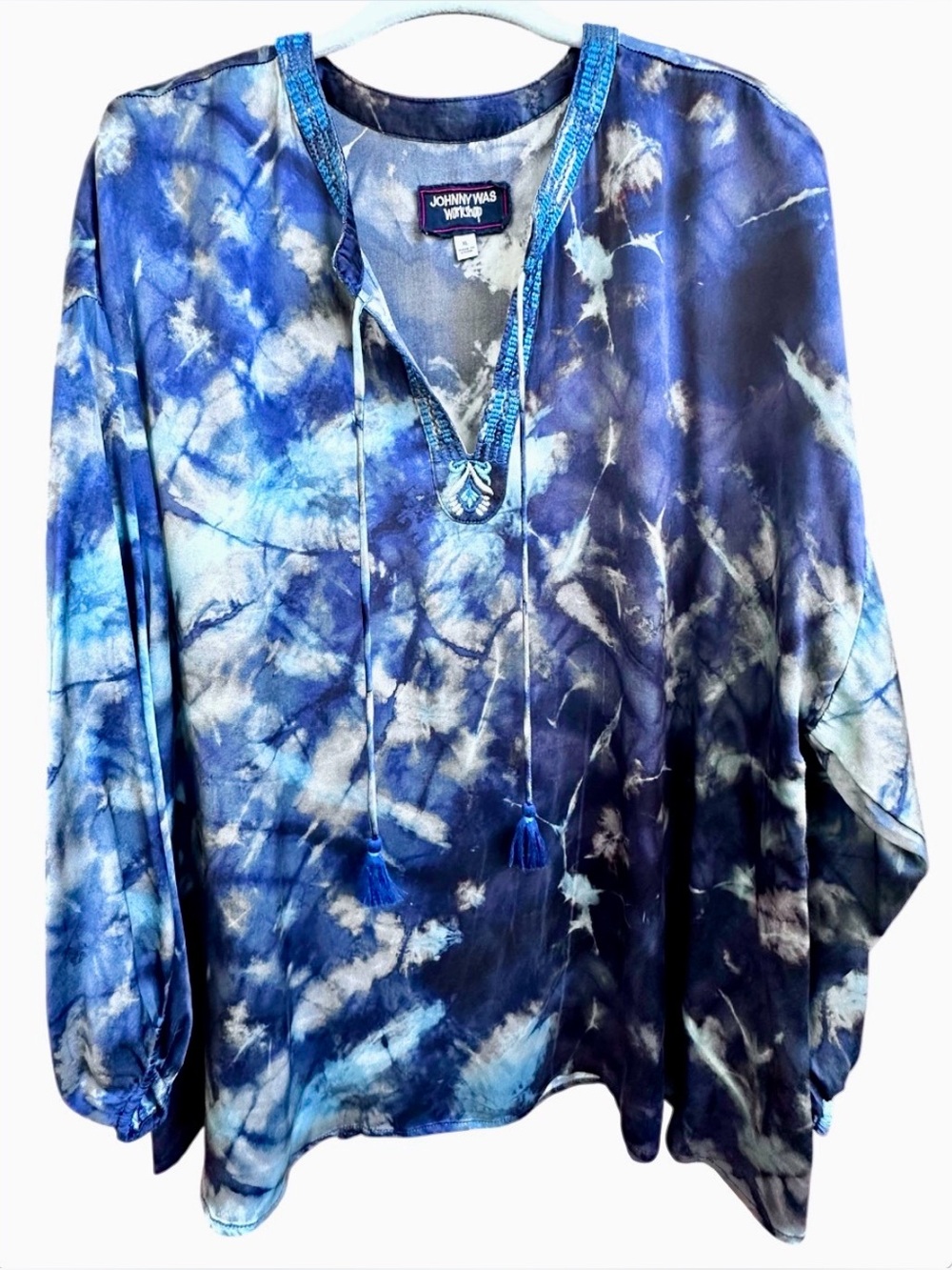 🌃Johnny was Pure Silk Moonlight Tie Dye V-neck Blouse XL
